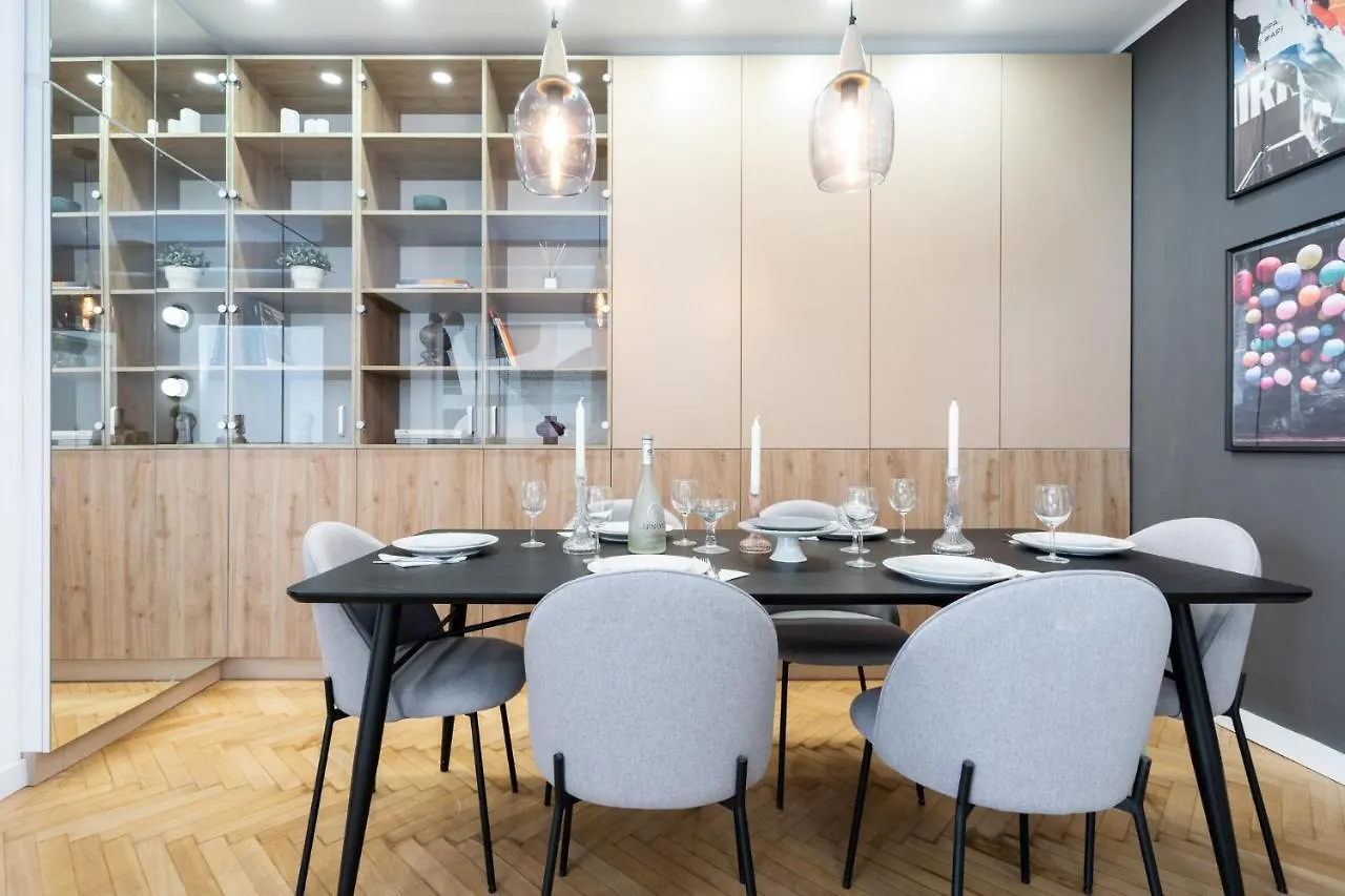 Qult - The Architect Apartment Bucharest