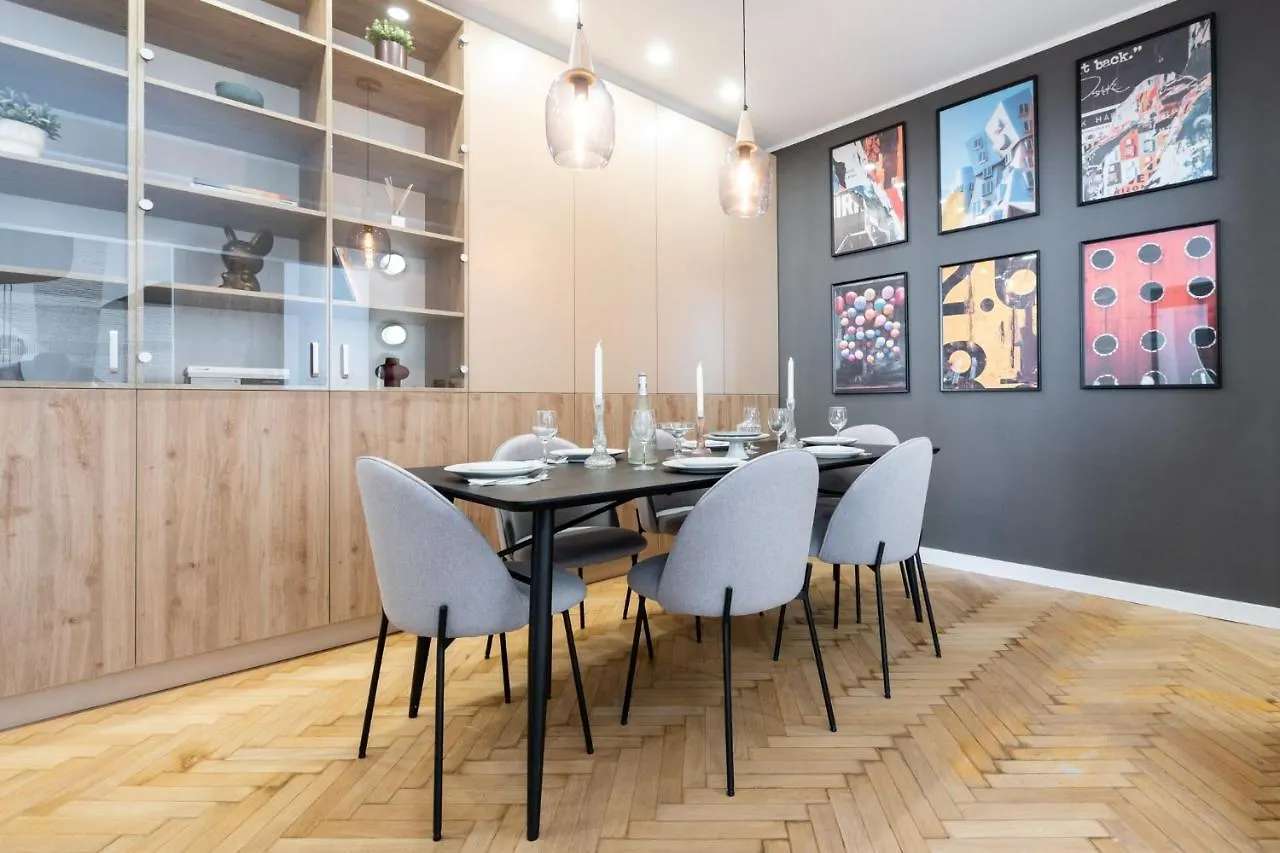 Qult - The Architect Apartment Bucharest